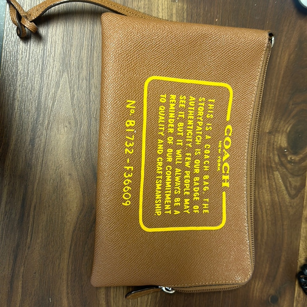 Coach zip pouch